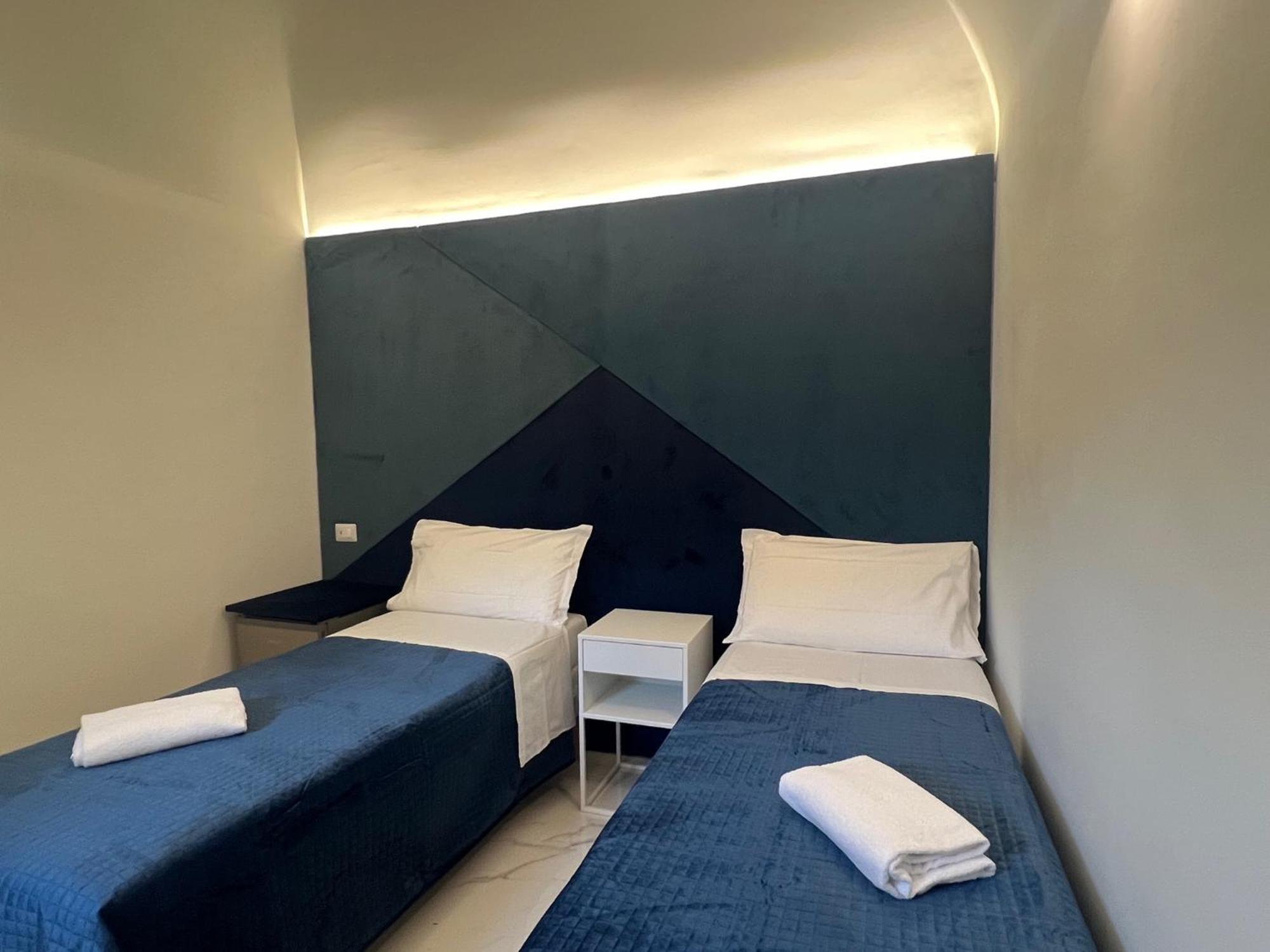 Motta Palace Apartments & Rooms Motta Sant'Anastasia Eksteriør billede