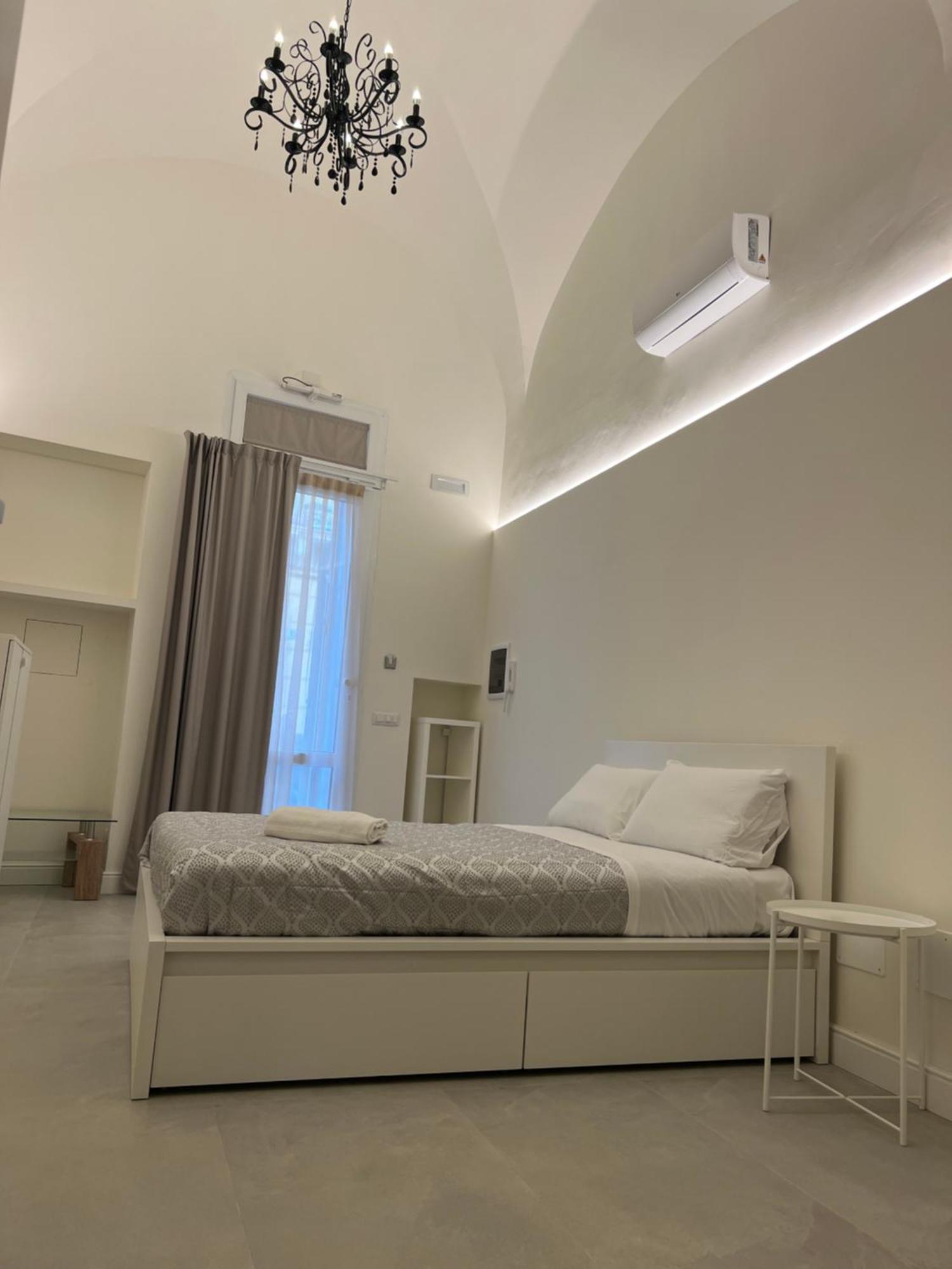 Motta Palace Apartments & Rooms Motta Sant'Anastasia Eksteriør billede