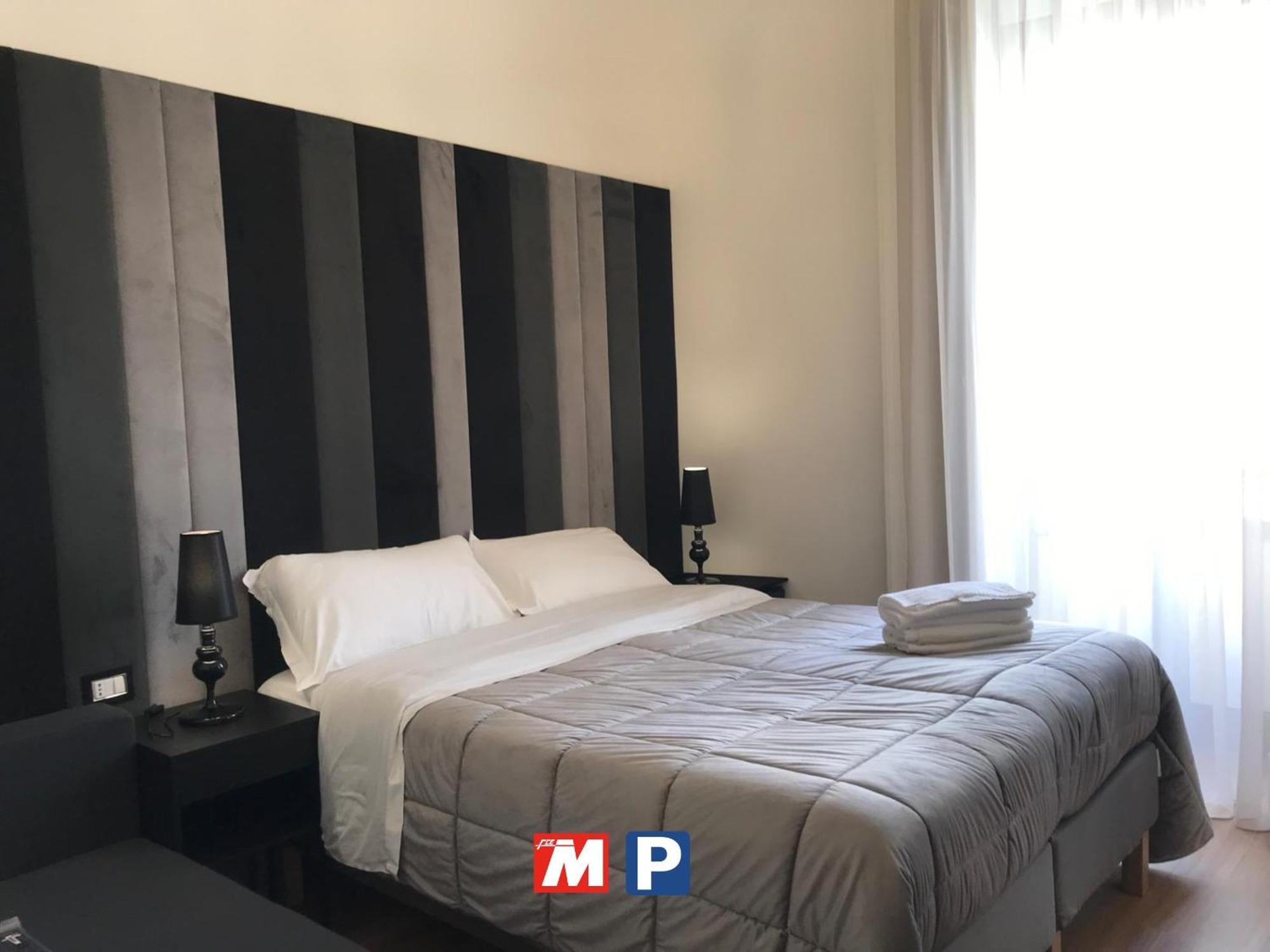 Motta Palace Apartments & Rooms Motta Sant'Anastasia Eksteriør billede